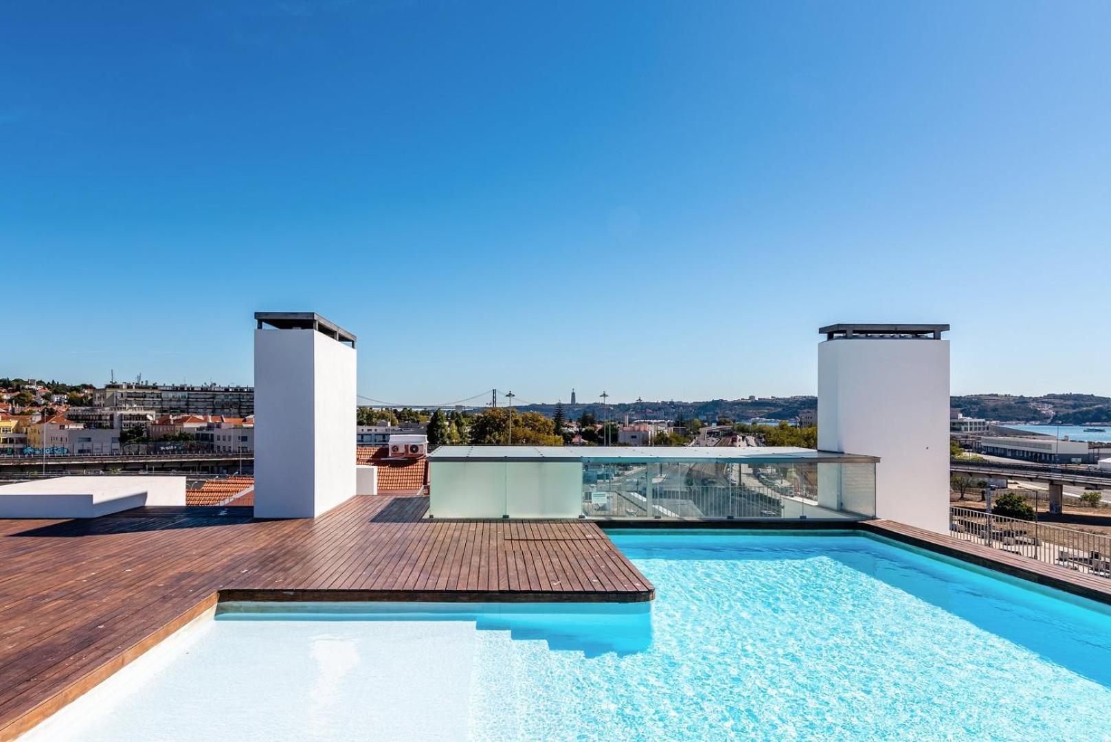 Guestready - Alges Apt With Stunning Rooftop Pool Apartment Exterior photo